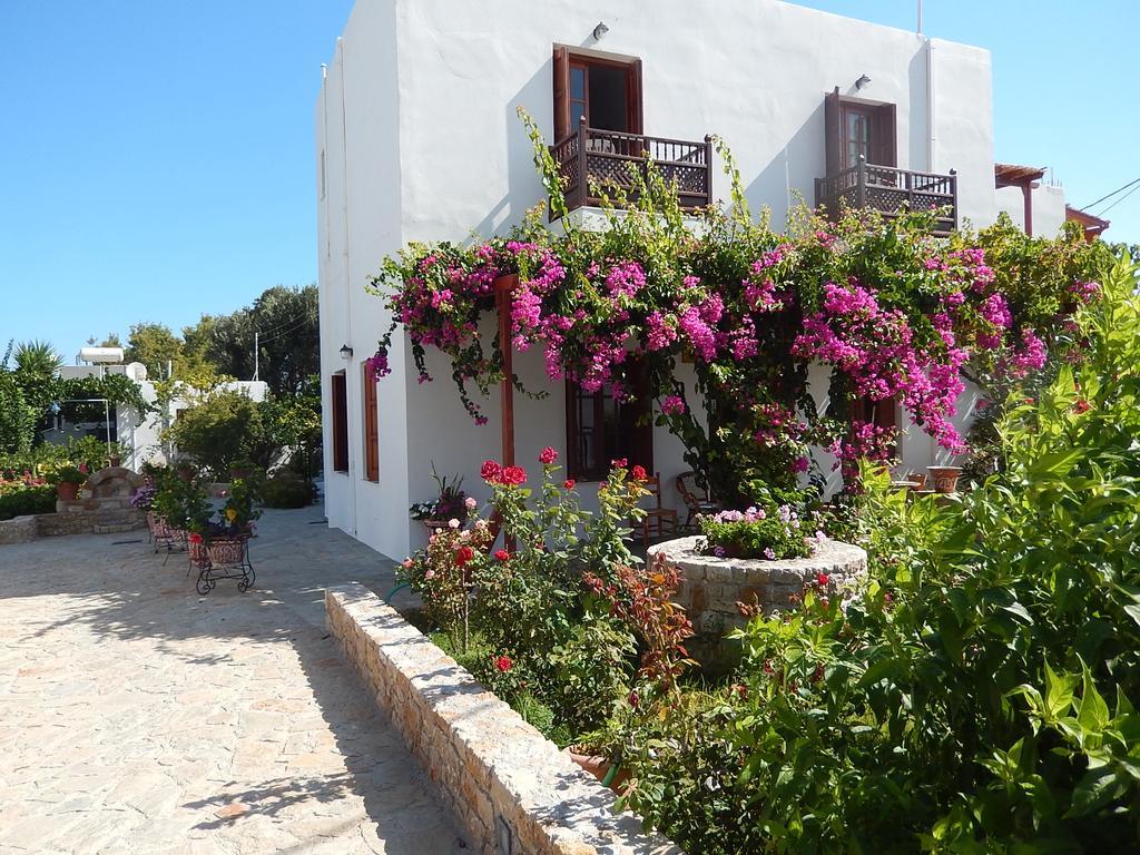 סקירוס Deidamia Hotel מראה חיצוני תמונה