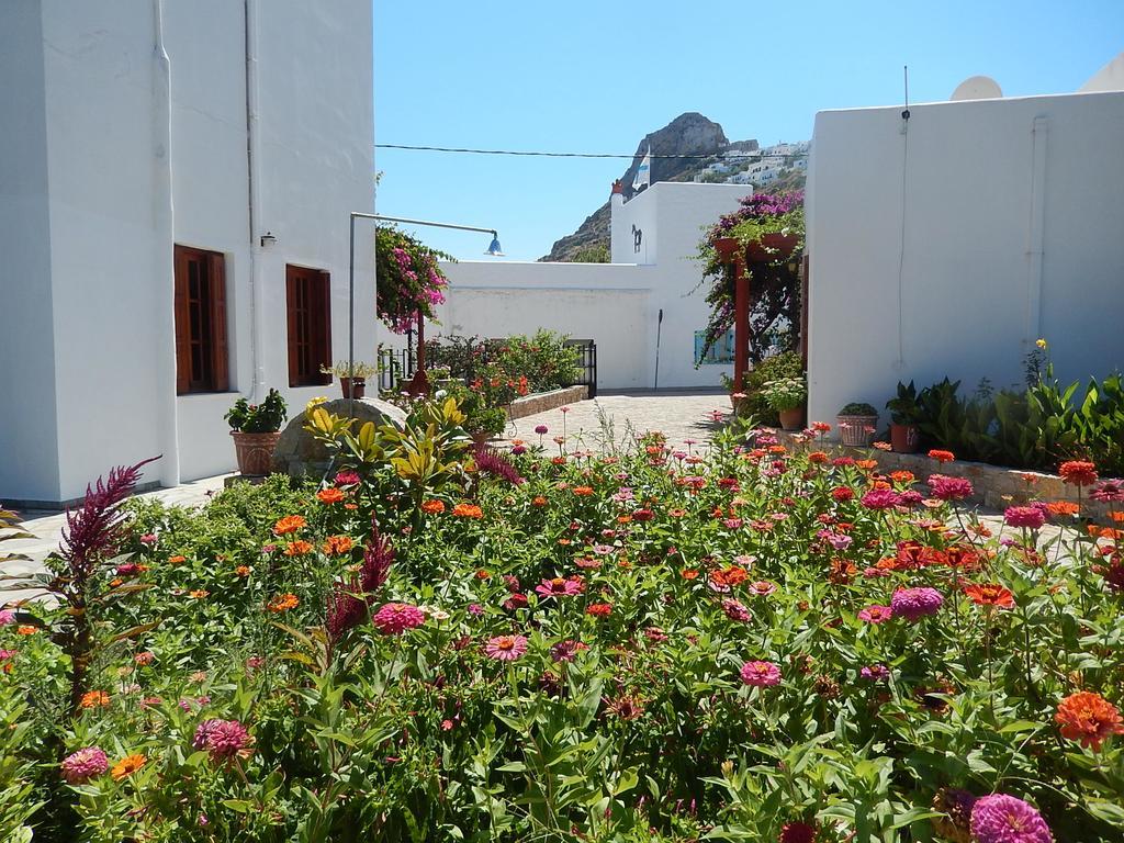 סקירוס Deidamia Hotel מראה חיצוני תמונה