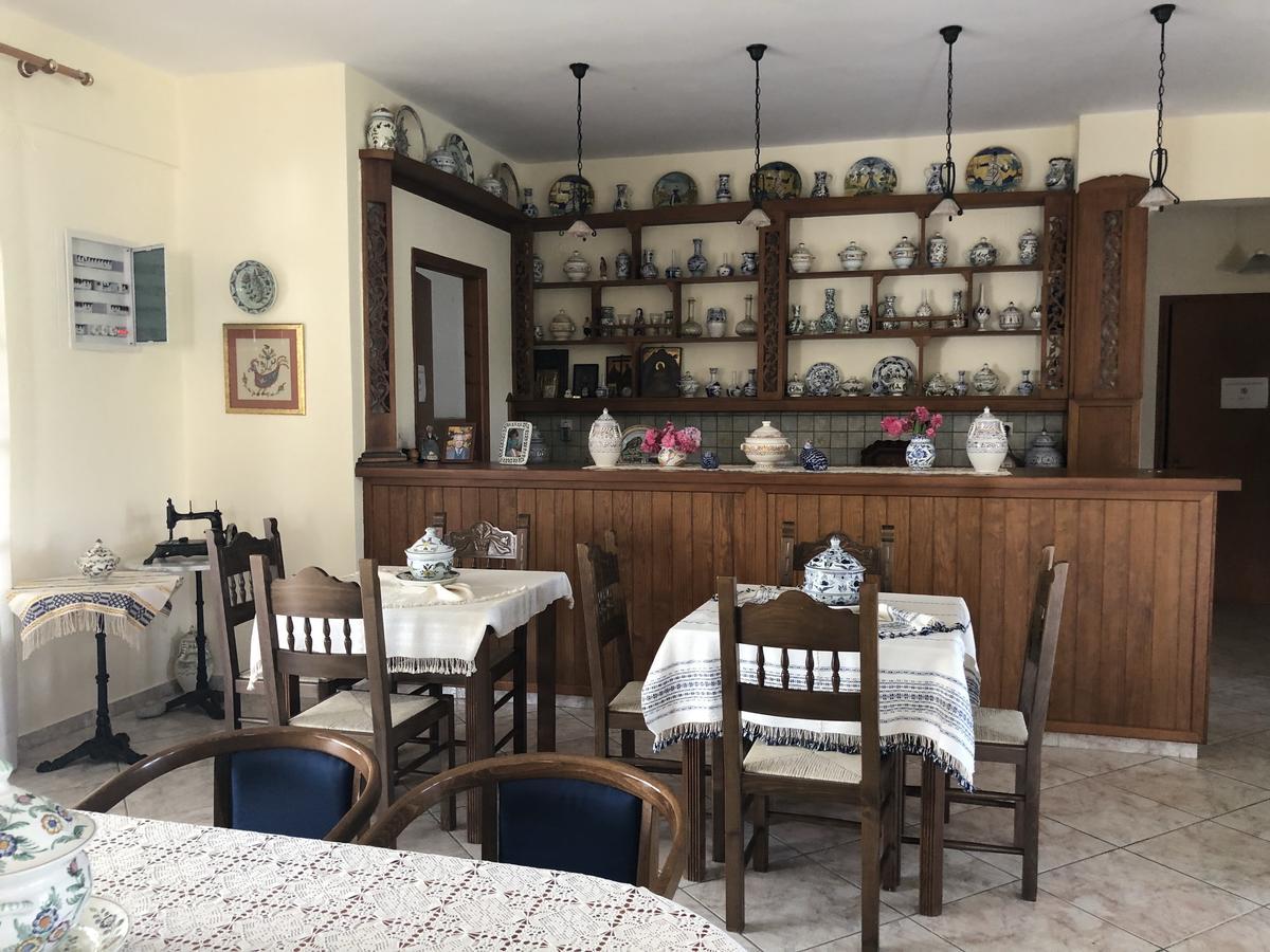 סקירוס Deidamia Hotel מראה חיצוני תמונה